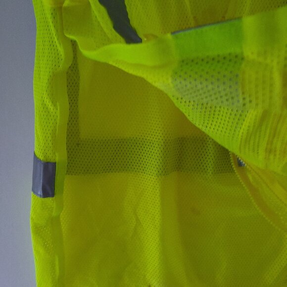 VEA HIGH-VISABILITY REFLECTIVE SAFETY VEST | TYPE R CLASS 2 | SIZE MEDIUM - Picture 7 of 14